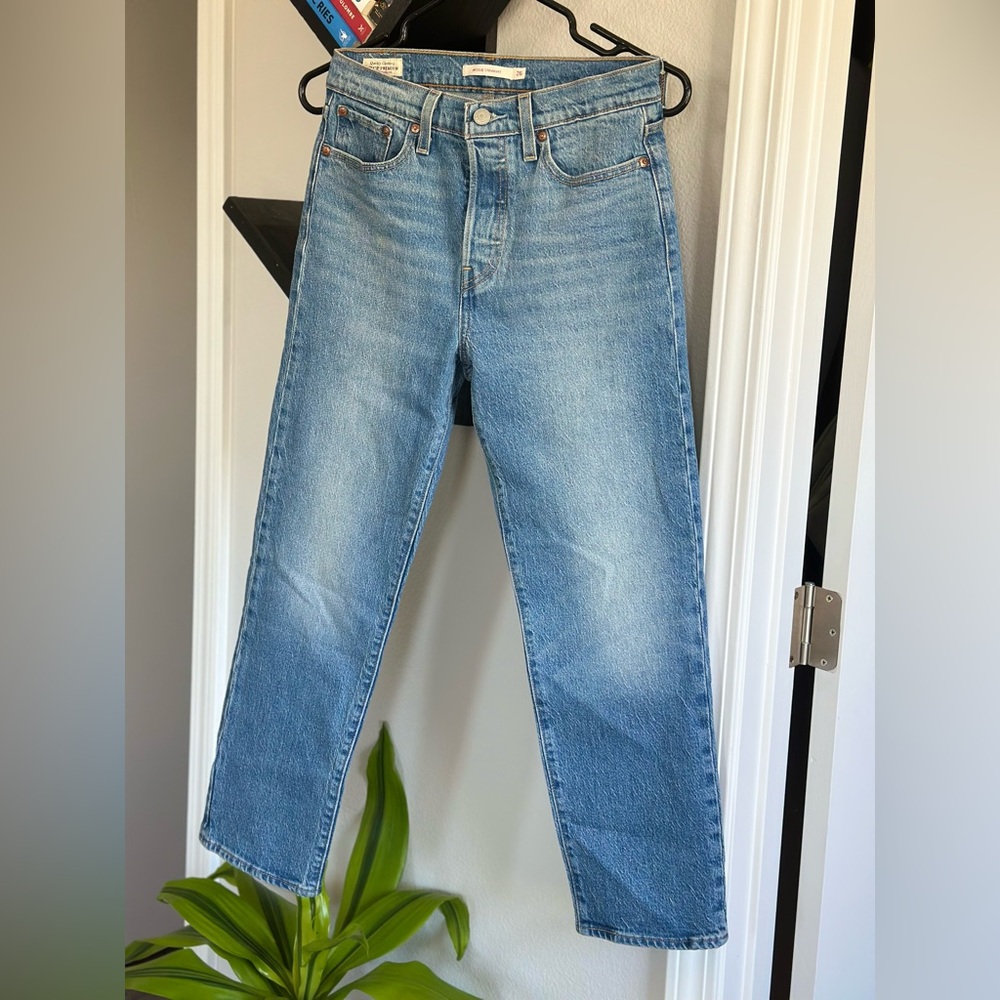 Levi’s Wedgie Straight Jeans